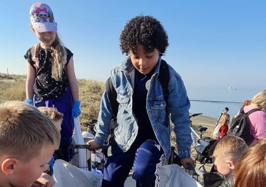 2AACD5B7-B931-41A7-BB0F-3F4D3123D980